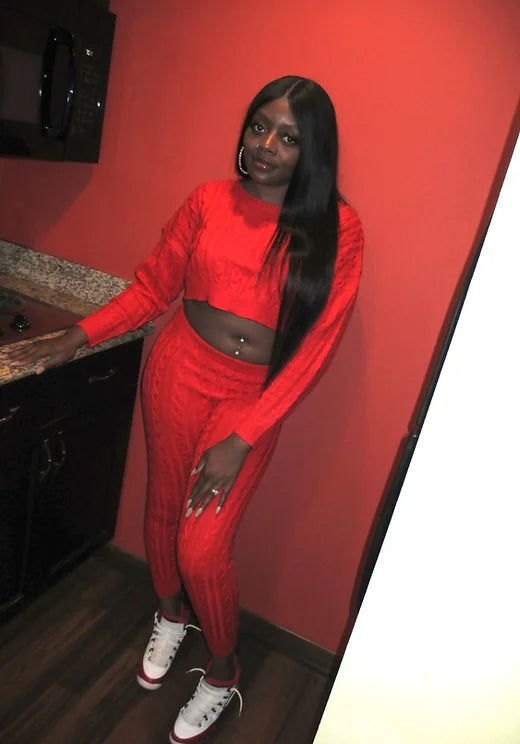 Red knitted set